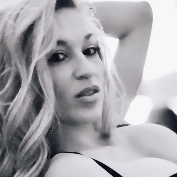 Meet your Posher, Kristi - Picture 4 of 5